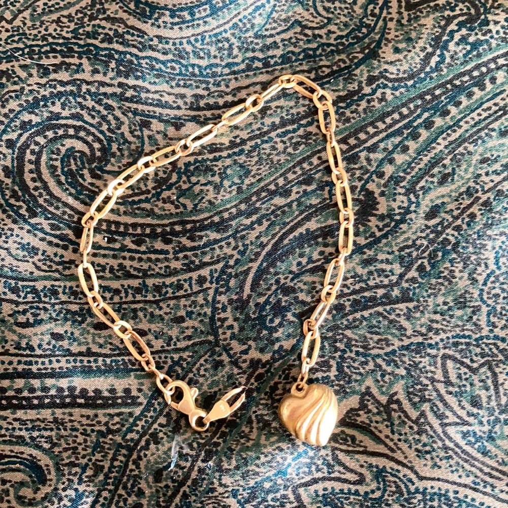 Broken 14k gold charm bracelet with heart